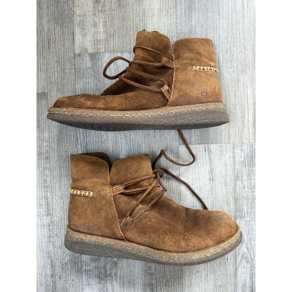 Born Women’s Sz 9.5 Calyn Ankle Boots in Brown Distressed Suede